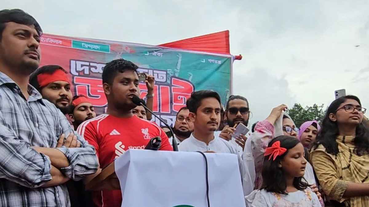 জনগণ পাশে থাকলে দিল্লি পালাতে হয় না, লন্ডন থাকতে হয় না: হাসনাত